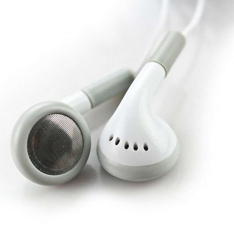 Extra Long 6′ Cable Length InEar Earbuds Available in BLACK or WHITE