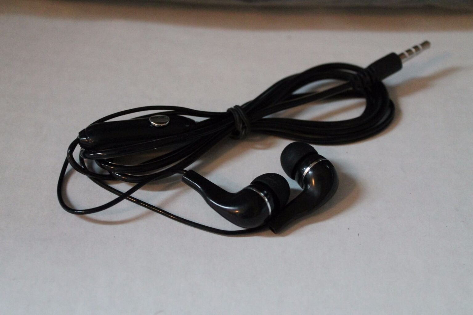 Universal Disposable Hospital Headset / Headphones with Microphone Great for Safe and