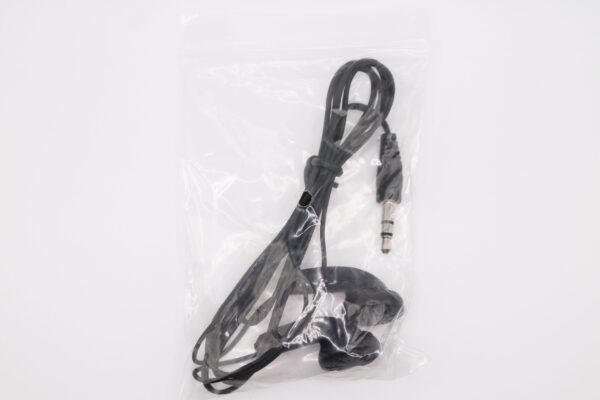 Best Deal: Stereo Earbuds in Black or White - Image 4