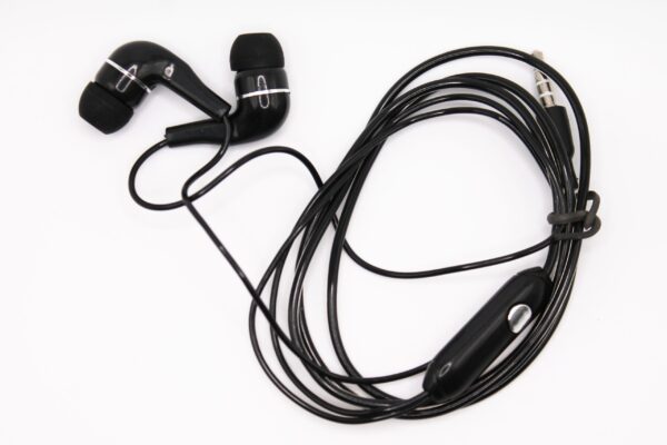 Headset / Headphones with In-Line Microphone - Image 3
